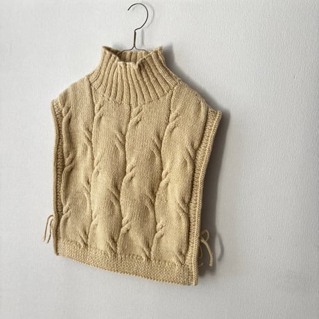 HAU hand knit demi-vest "nepal"