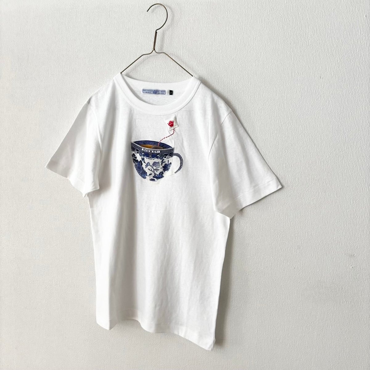 オールドマンズテーラー BLUE WILLOW MEN'S MILK TEA T SHIRT