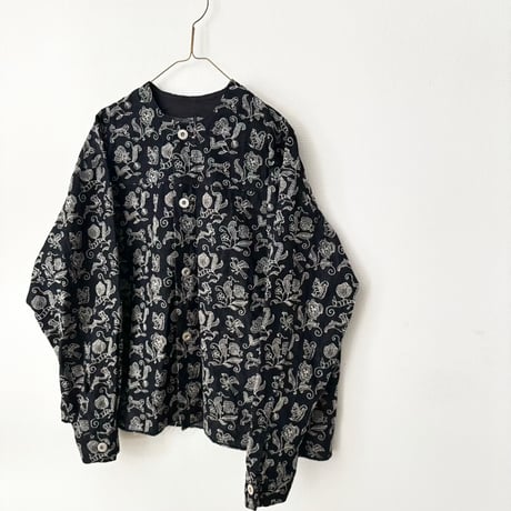 qiri  Arcadia embroidery denim jacket ・navy×beige