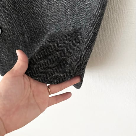 atelier naruse  british wool tweed back-buttoned rib vest