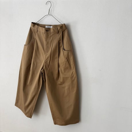atelier naruse   vintage chino wide tuck pants・beige