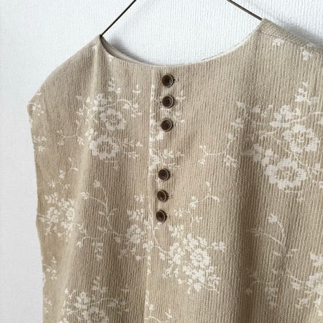 qiri  antique mall yarn  jacquard vest・beige