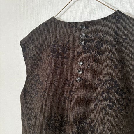 qiri  antique mall yarn  jacquard vest・dark brown