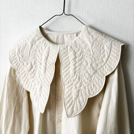 qiri  trapunto quilt collar blouse・white