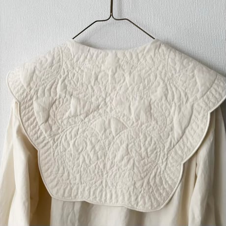 qiri  trapunto quilt collar blouse・white