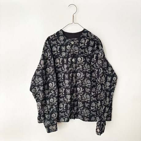 qiri  Arcadia embroidery denim jacket ・navy×beige