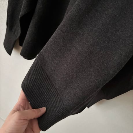 Hints On Moment Everything コットンカシミヤ クルーネックプルオーバー・チャコール