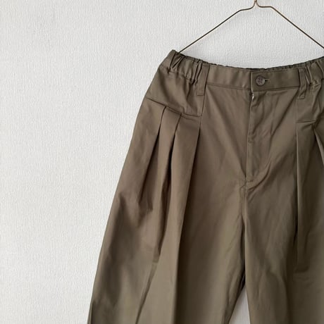UNIVERSAL TISSU  コットンツイル サイドタックパンツ