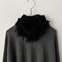 homspun ラム フリンジ ネックウォーマー・ブラック