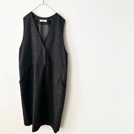 atelier naruse コットンウールヘリンボン ジャンパースカート・杢ブラック