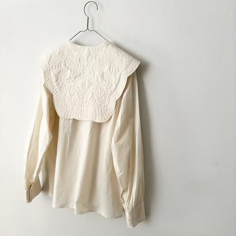 qiri  trapunto quilt collar blouse・white