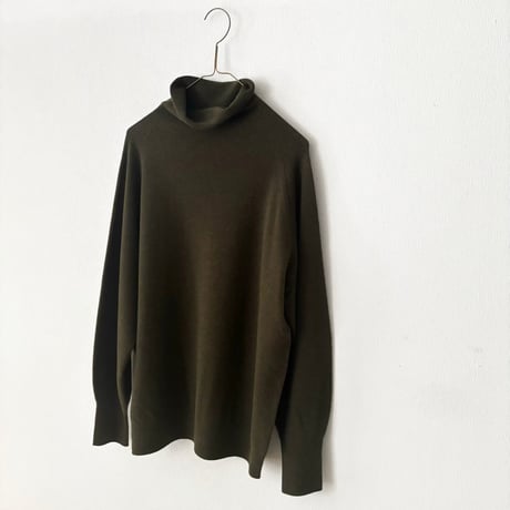 raha ウルグアイウール タートルネックプルオーバー