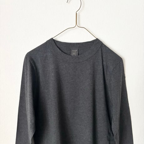 homspun 天竺Tシャツ 長袖・TOPダークチャコール(2026シーズンカラー)