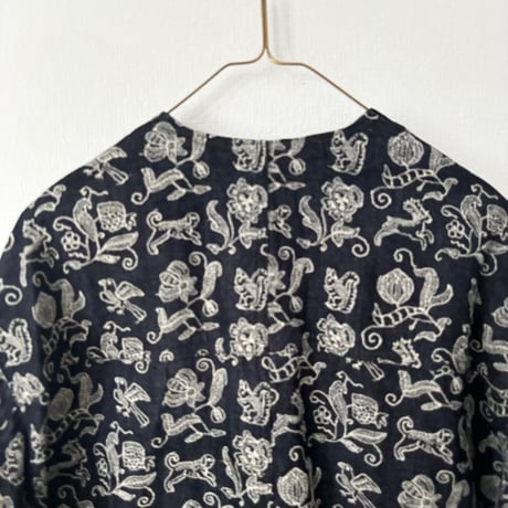 qiri  Arcadia embroidery denim jacket ・navy×beige