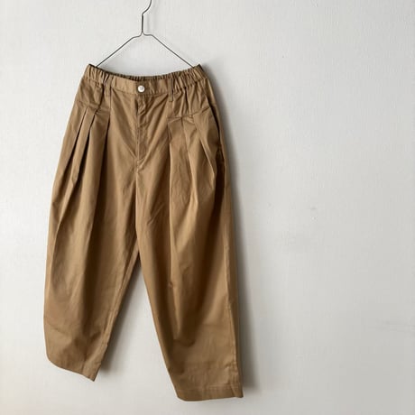 UNIVERSAL TISSU  コットンツイル サイドタックパンツ