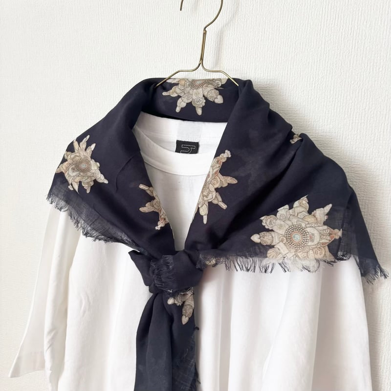オールドマンズテーラー BISCUIT GAUZE SHAWL・Navy | itonowa