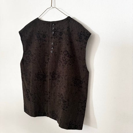 qiri  antique mall yarn  jacquard vest・dark brown