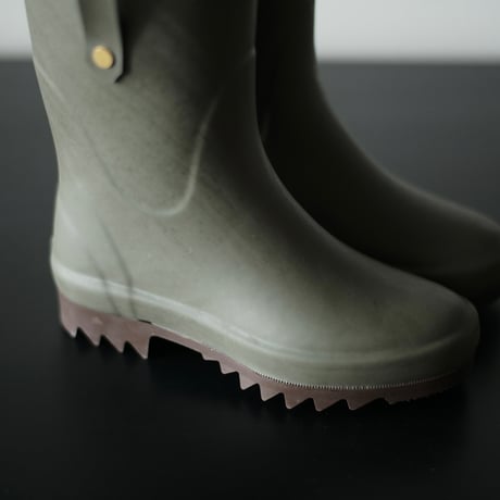 Daiichi Rubber "RAKA" SHORT  OLIVE