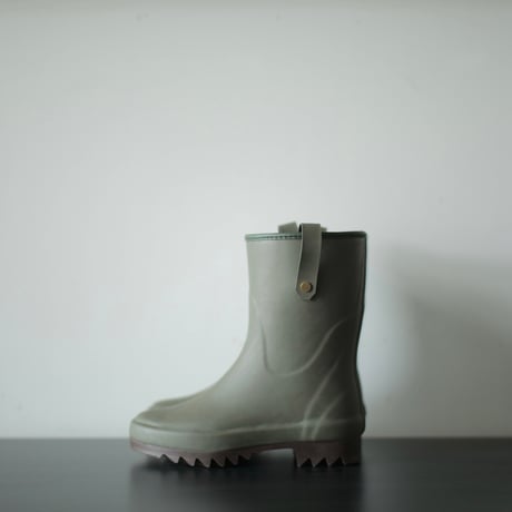 Daiichi Rubber "RAKA" SHORT  OLIVE