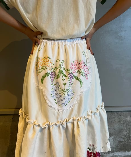 remake embroidery skirt A