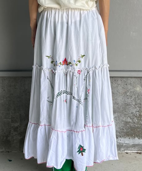 remake embroidery skirt A