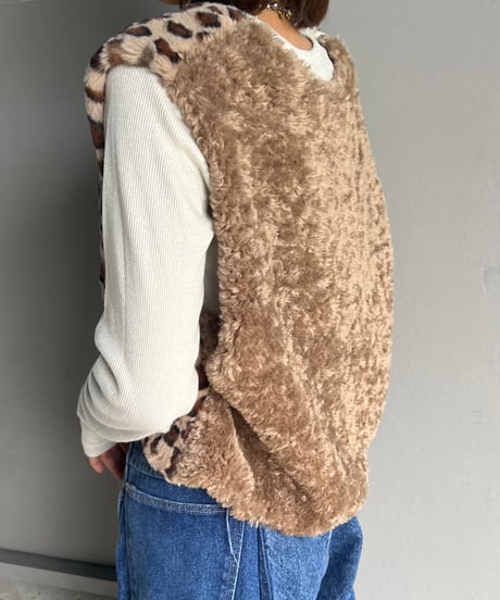 fur vest A