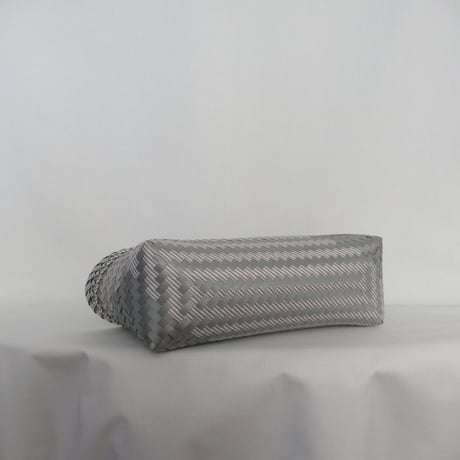 【8月10日(月)〜順次発送】 Bag×Handkerchief［H］Mekearibag BOUQUET (cross) _ Silver × yasashii Purple