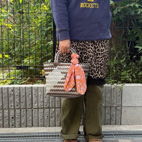 【9月28日(月)〜10月2日(金)発送】  Bag×Handkerchief［B］Mekearibag (Size : S) _Mocha Silver
