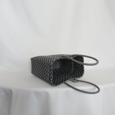 【8月24日(月)〜8月28日(金)発送】 Gummy Bag No.9 (Size: S) ' gingham ' _Charcoal Clay