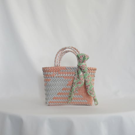 【7月27日(月)〜7月31日(金)発送】 Bag×Handkerchief［B］Mekearibag (Size : S) _Peach × Gomashio
