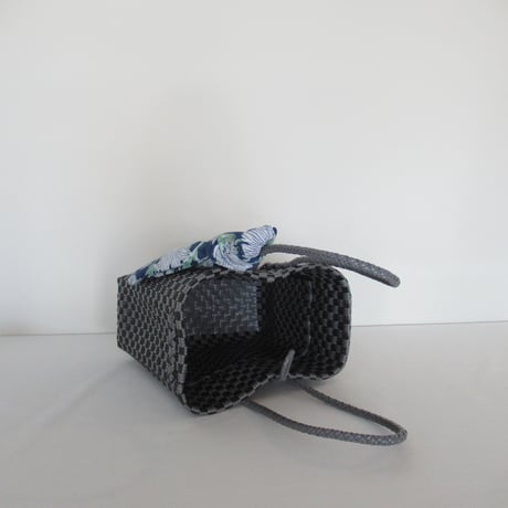 【9月28日(月)〜10月2日(金)発送】  Bag×Handkerchief［D］Gummy bag ' gingham ' (Size : S) _ Charcoal Clay