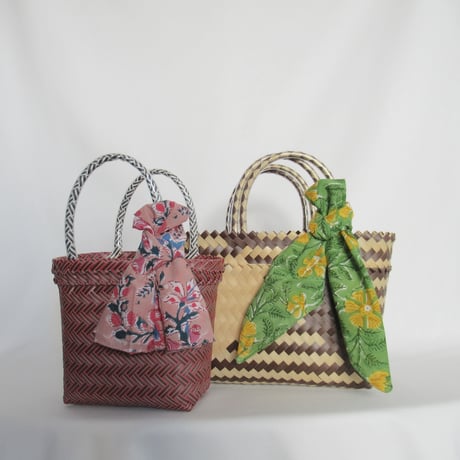 【8月31日(月)〜順次発送】 Bag×Handkerchief［B］Mekearibag (Size : XS) _ Smorky Fig