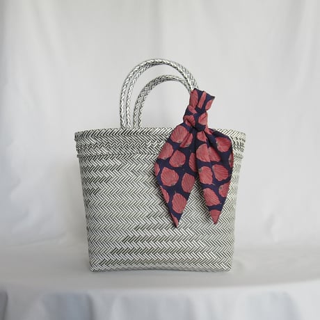 【8月17日(月)〜8月21日(金)発送】  Bag×Handkerchief［E］Mekearibag (Size : M) _Kurogoma Tofu(cross)