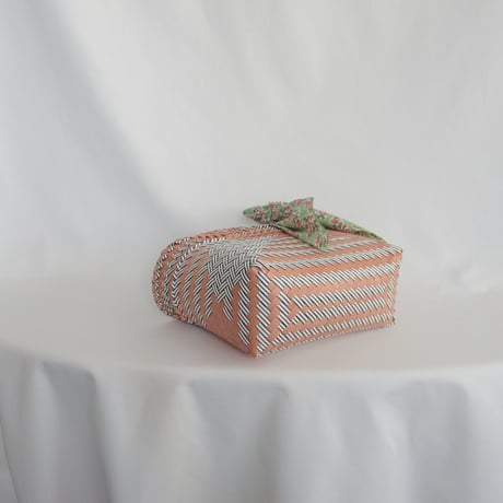 【7月27日(月)〜7月31日(金)発送】 Bag×Handkerchief［B］Mekearibag (Size : S) _Peach × Gomashio
