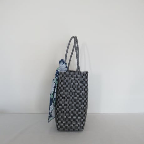 【9月28日(月)〜10月2日(金)発送】  Bag×Handkerchief［D］Gummy bag ' gingham ' (Size : S) _ Charcoal Clay