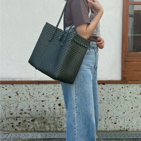 【7月6日(月)〜7月10日(金)発送】  Gummy Bag No.23 (Size: L) _Black × Silver