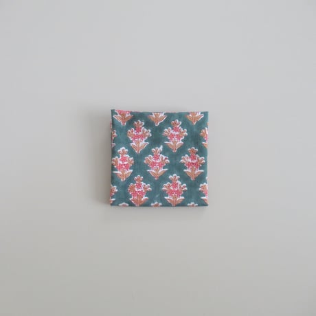 ★【9月7日(月)〜9月11日(金)発送】  Indian Cotton Handkerchief [R] - DG33
