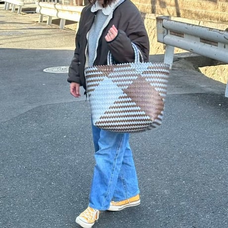 【9月28日(月)〜10月2日(金)発送】 Mekearibag No.30 (Size: L) _Mocha Silver