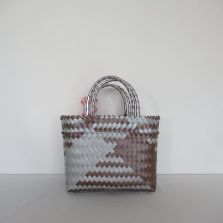 【9月28日(月)〜10月2日(金)発送】  Bag×Handkerchief［B］Mekearibag (Size : S) _Mocha Silver