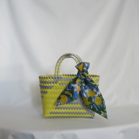 ★【9月7日(月)〜9月11日(金)発送】 Bag×Handkerchief［C］Mekearibag (Size : S) _Yellow Silver（cross）