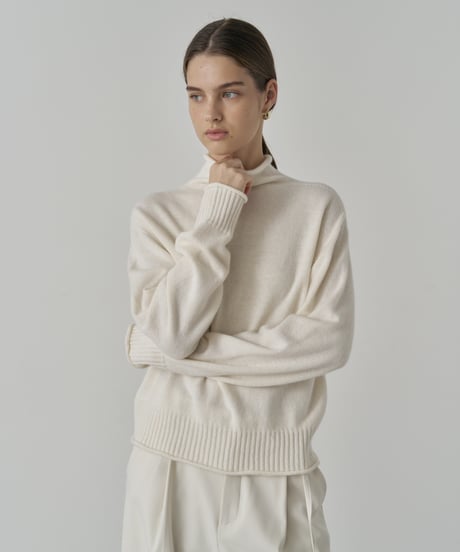 Bottle-Neck Knit