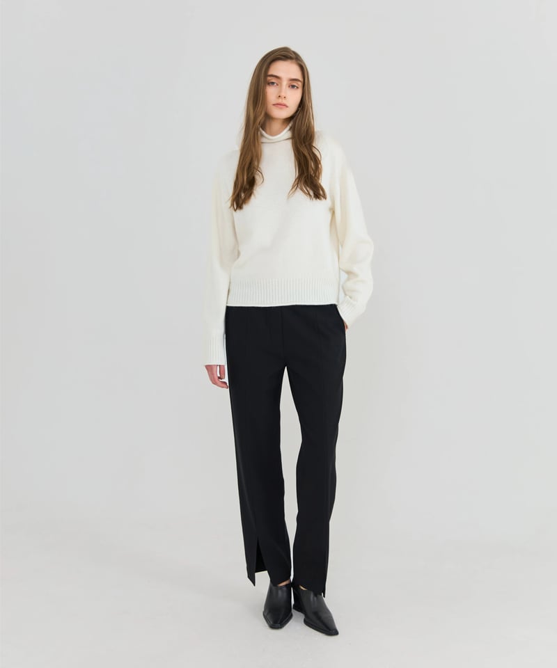 Linear Slit Pants | Na.e