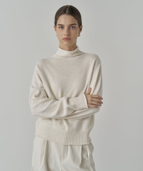Bottle-Neck Knit