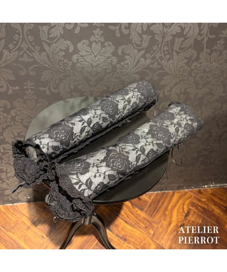 ATELIER-PIERROT／Sacred Lace-up Gloves（ブラック）