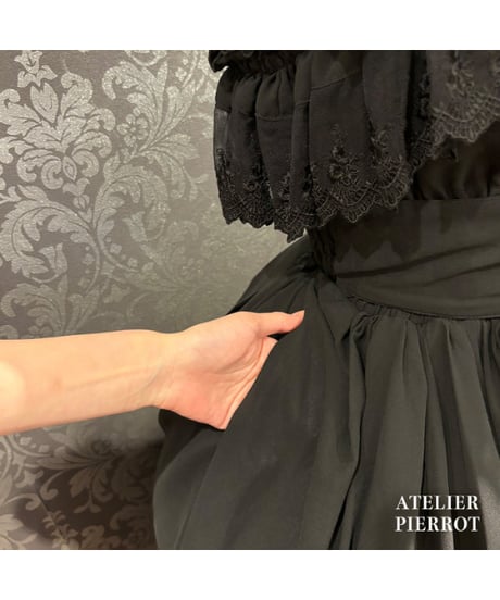 ATELIER-PIERROT／ Cathedral Veil Jumper Skirt （ブラック）