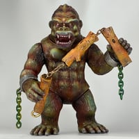 巨猿　新しい武器に驚く　*1 OFF*