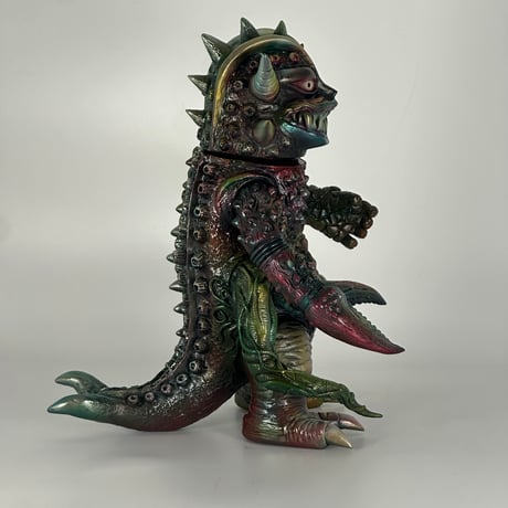 KAIJU GOTANDA *1 OFF* H3STUDIO × Siccaluna