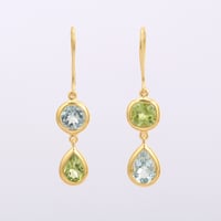 blue topaz peridot asymmetryピアス