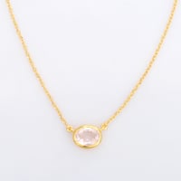 small oval pink rose quartzネックレス