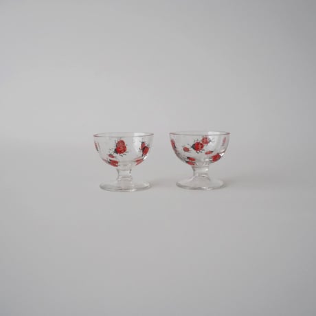 てんとう虫の脚付きグラス